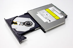 ノートPCのDVDドライブ（DELL）