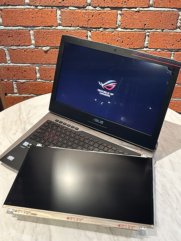 ASUS ROG G752VS-SP498T 液晶割れ 液晶交換