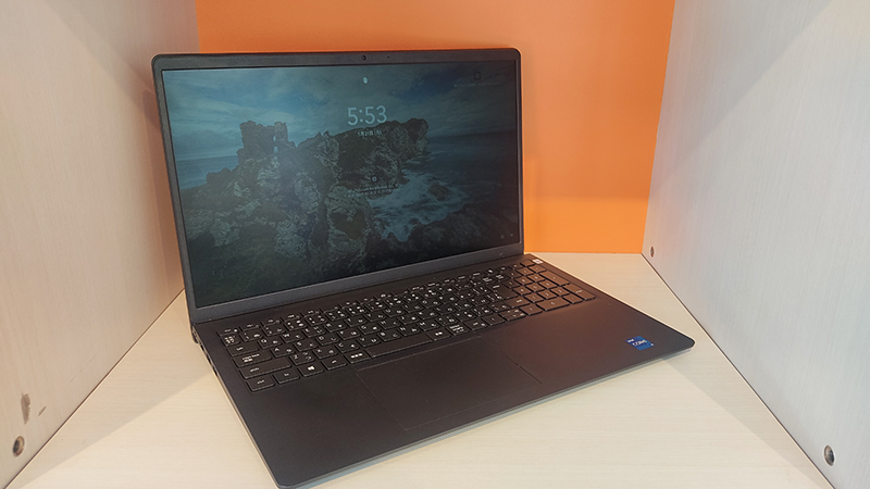 DELL Inspiron 15 3511 フレームや画面が浮いて液晶の開閉ができない