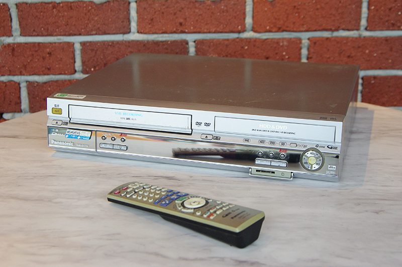 Panasonic DIGA DMR-EH70V 電源が入らない レコーダー配送修理