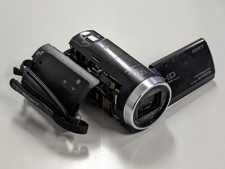 SONY Handycam HDR-CX675 データ復旧 電源が入らない 水没