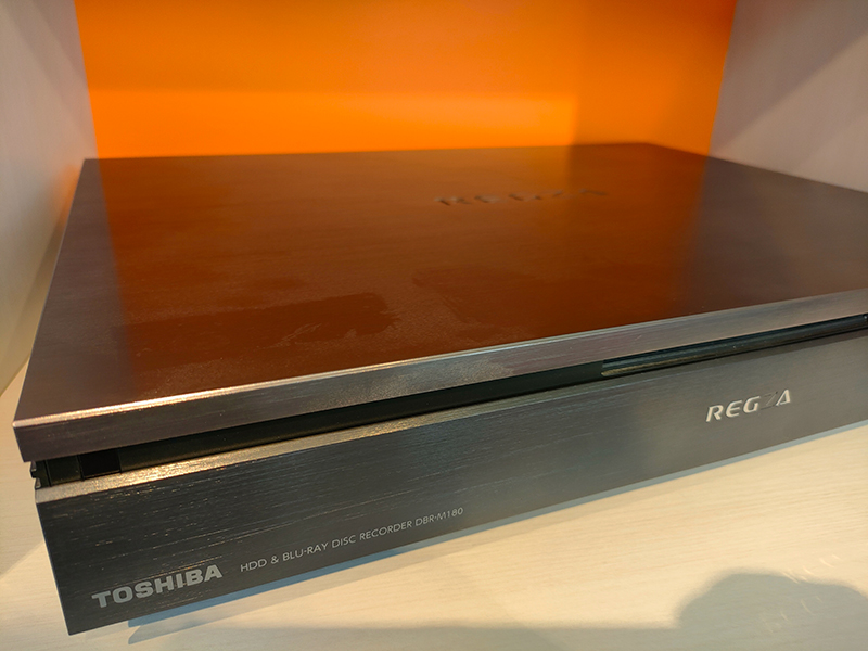 東芝 REGZAブルーレイ DBR-M180 電源がすぐに落ちる