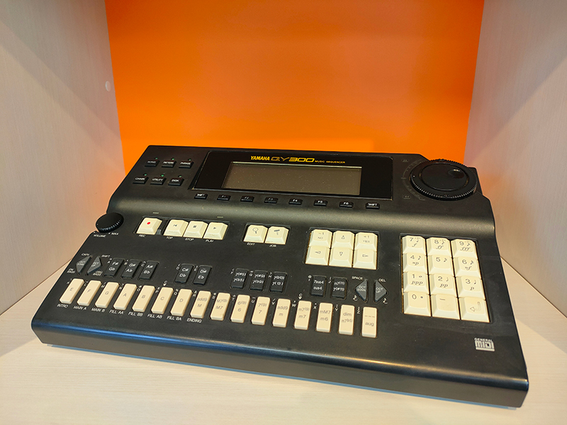 YAMAHA QY300 ミュージックシーケンサー フロッピーディスクを読み込めない
