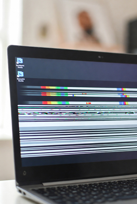 画面が乱れてフリーズするノートPC 原因と修理